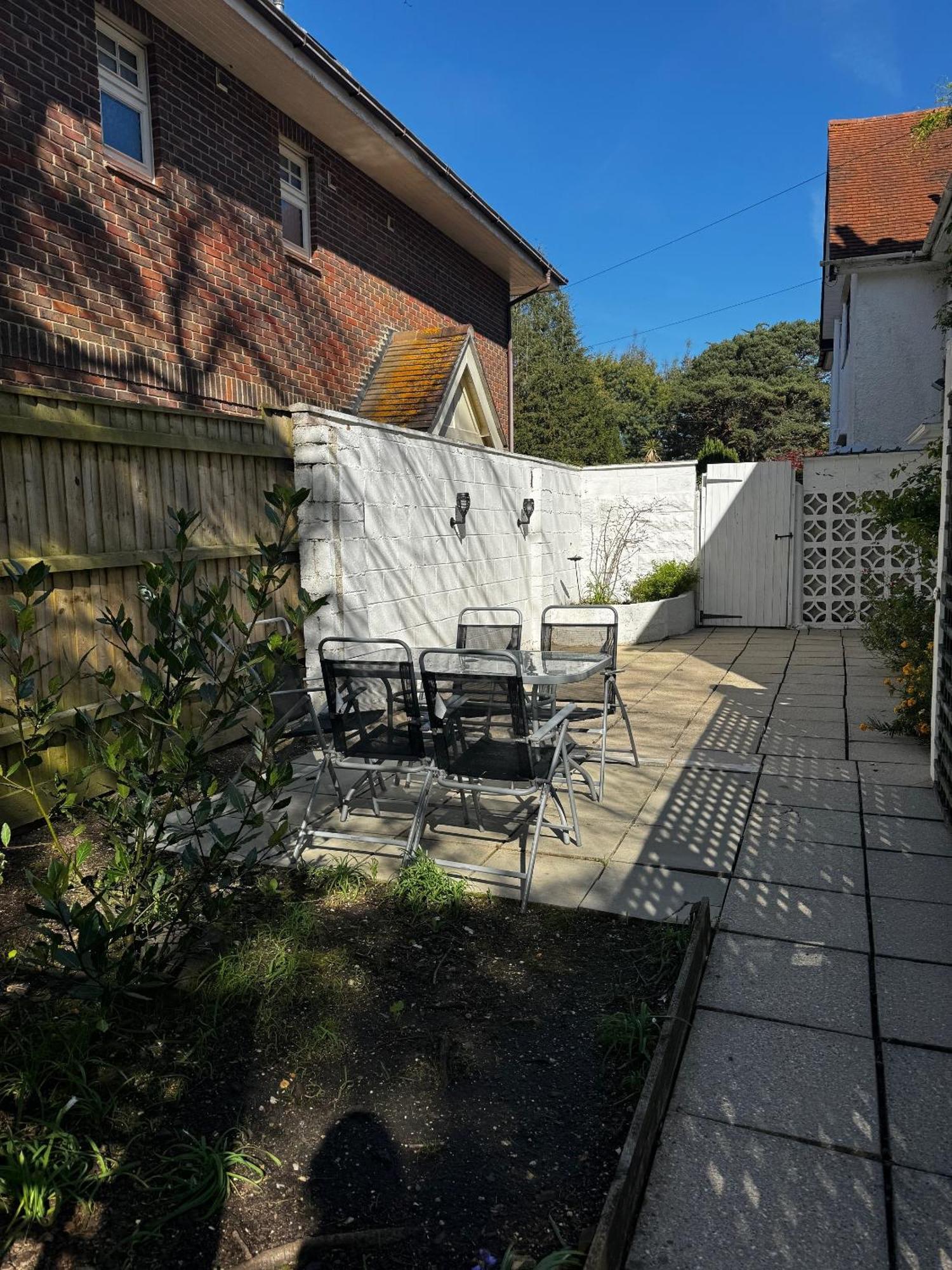 Apartment In Canford Cliffs Close To Sandbanks Beach Poole Exteriér fotografie