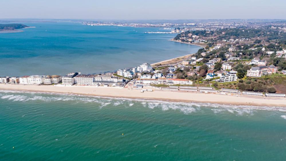 Apartment In Canford Cliffs Close To Sandbanks Beach Poole Exteriér fotografie