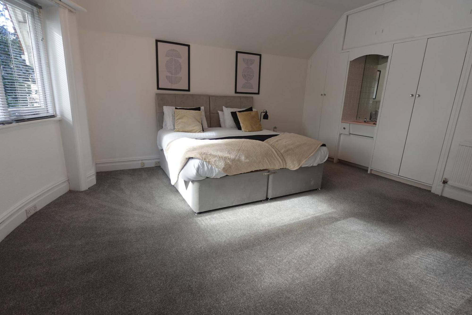 Apartment In Canford Cliffs Close To Sandbanks Beach Poole Exteriér fotografie
